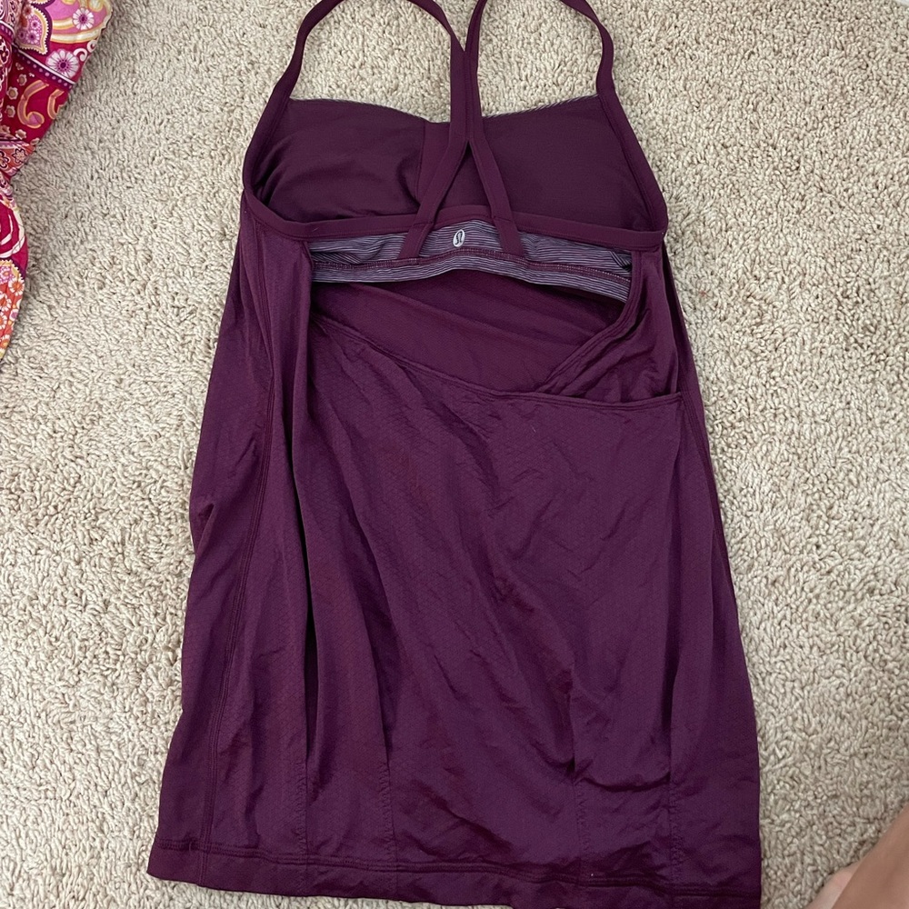Lululemon C.Y.B Tank
Size 6 - Picture 5 of 6